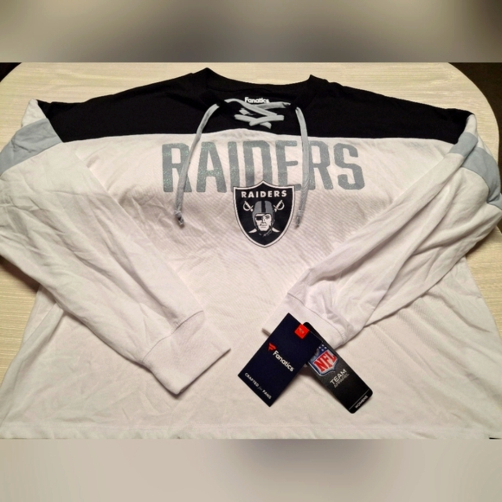 Fanatics NWT XL Women's Raiders Long Sleeve Tee - Black and White